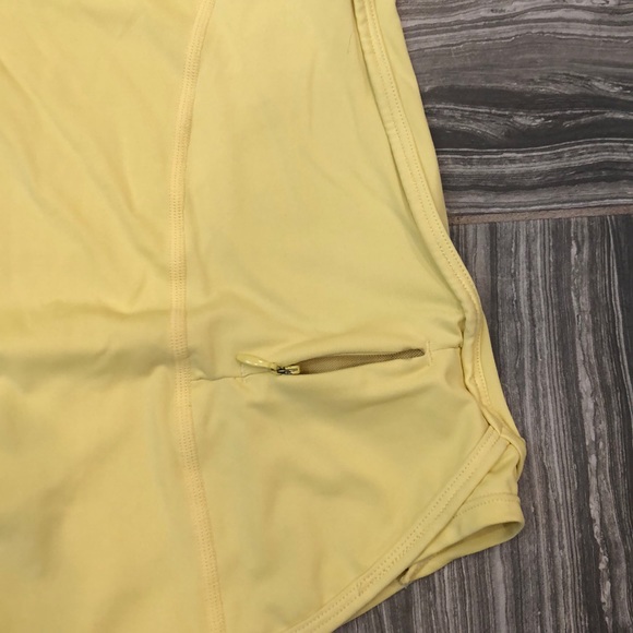 Stretch Razorback Top - Picture 3 of 3